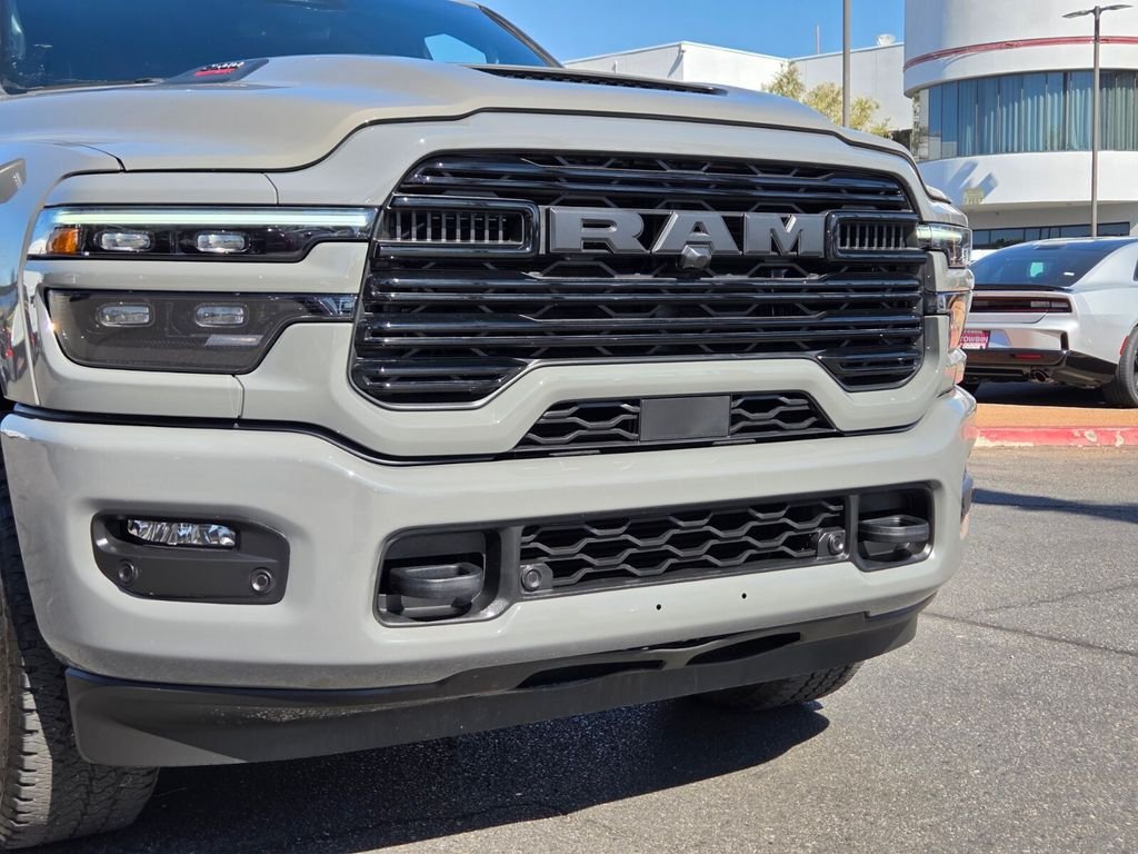 Used 2025 RAM 2500 Laramie AWD/4WD image 8