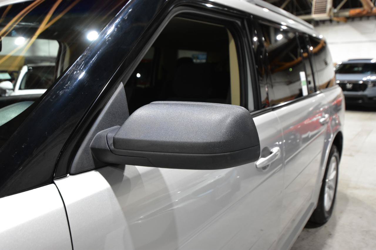 Used 2018 Ford Flex SE FWD image 41