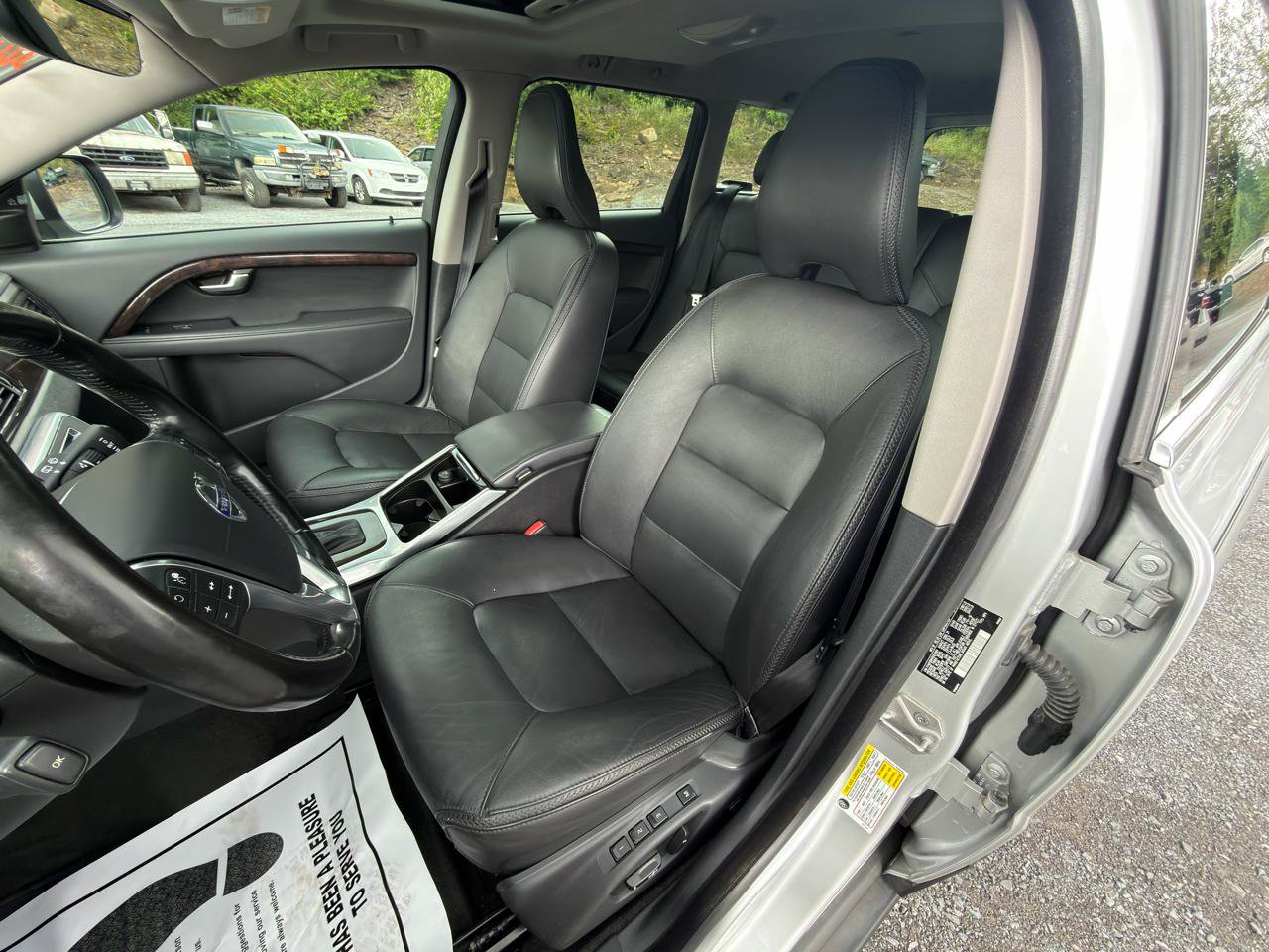 Used 2016 Volvo XC70 T5 Platinum w/ Climate Package AWD/4WD image 18