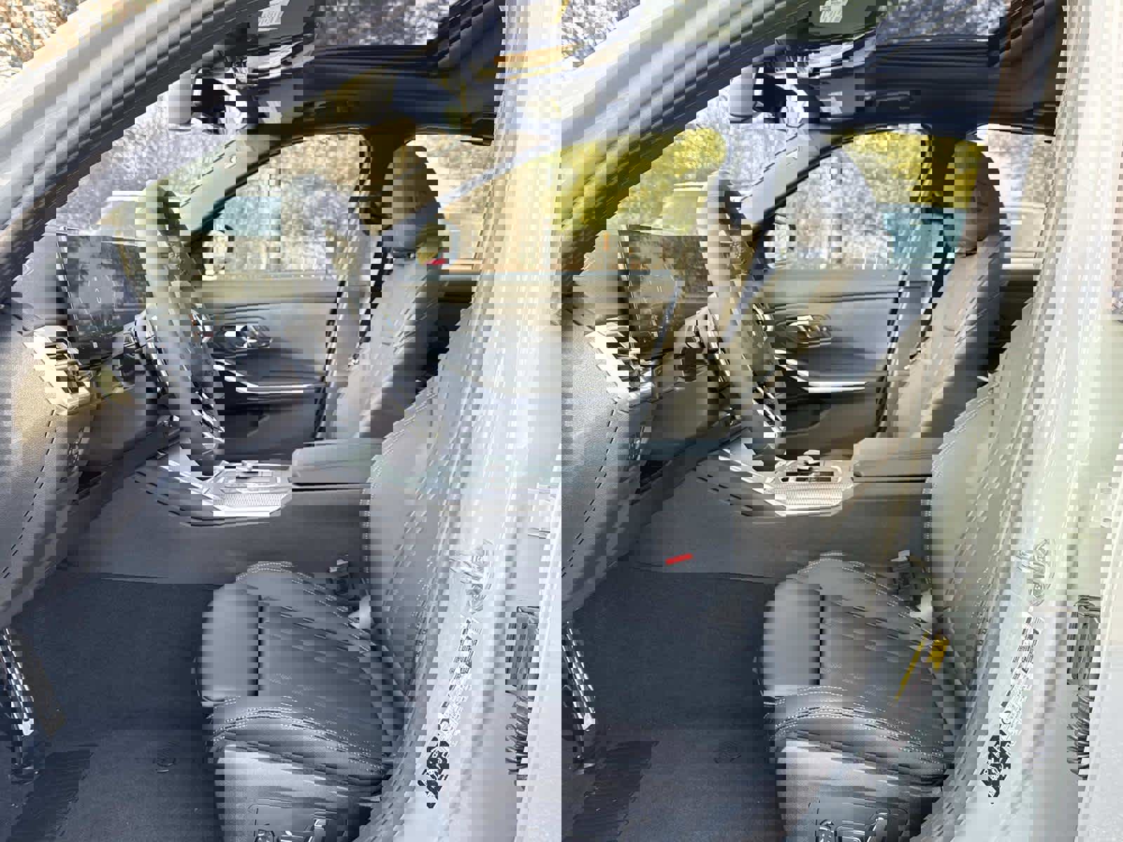 New 2026 BMW 330i xDrive 330i NA xDrive w/ M Sport Package image 14