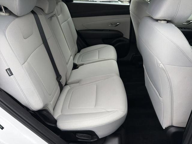 Certified 2025 Hyundai Tucson SE FWD image 15