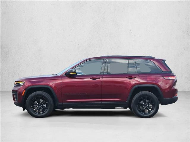 Used 2026 Jeep Grand Cherokee Altitude AWD/4WD image 9