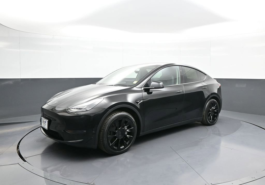 Used 2023 Tesla Model Y Long Range image 10