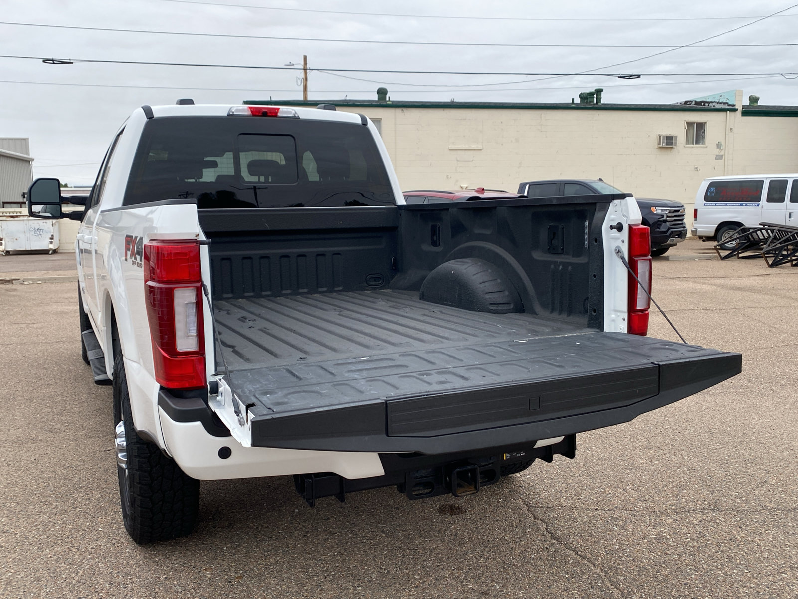 Used 2022 Ford F350 Lariat w/ Lariat Ultimate Package AWD/4WD image 13
