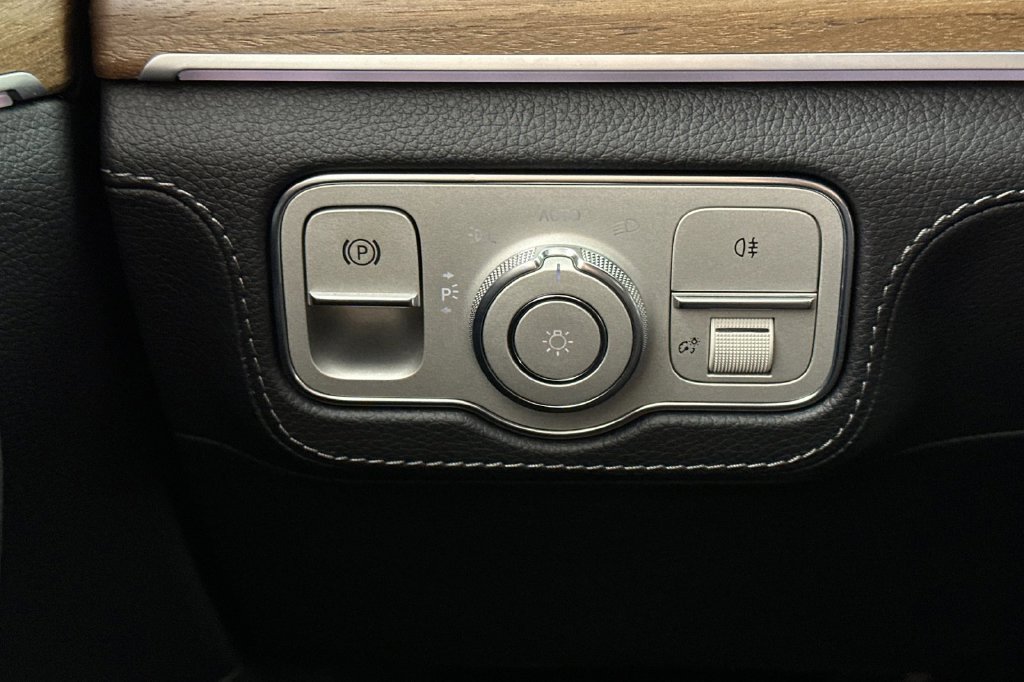 Used 2021 Mercedes-Benz GLE 450 4MATIC image 34