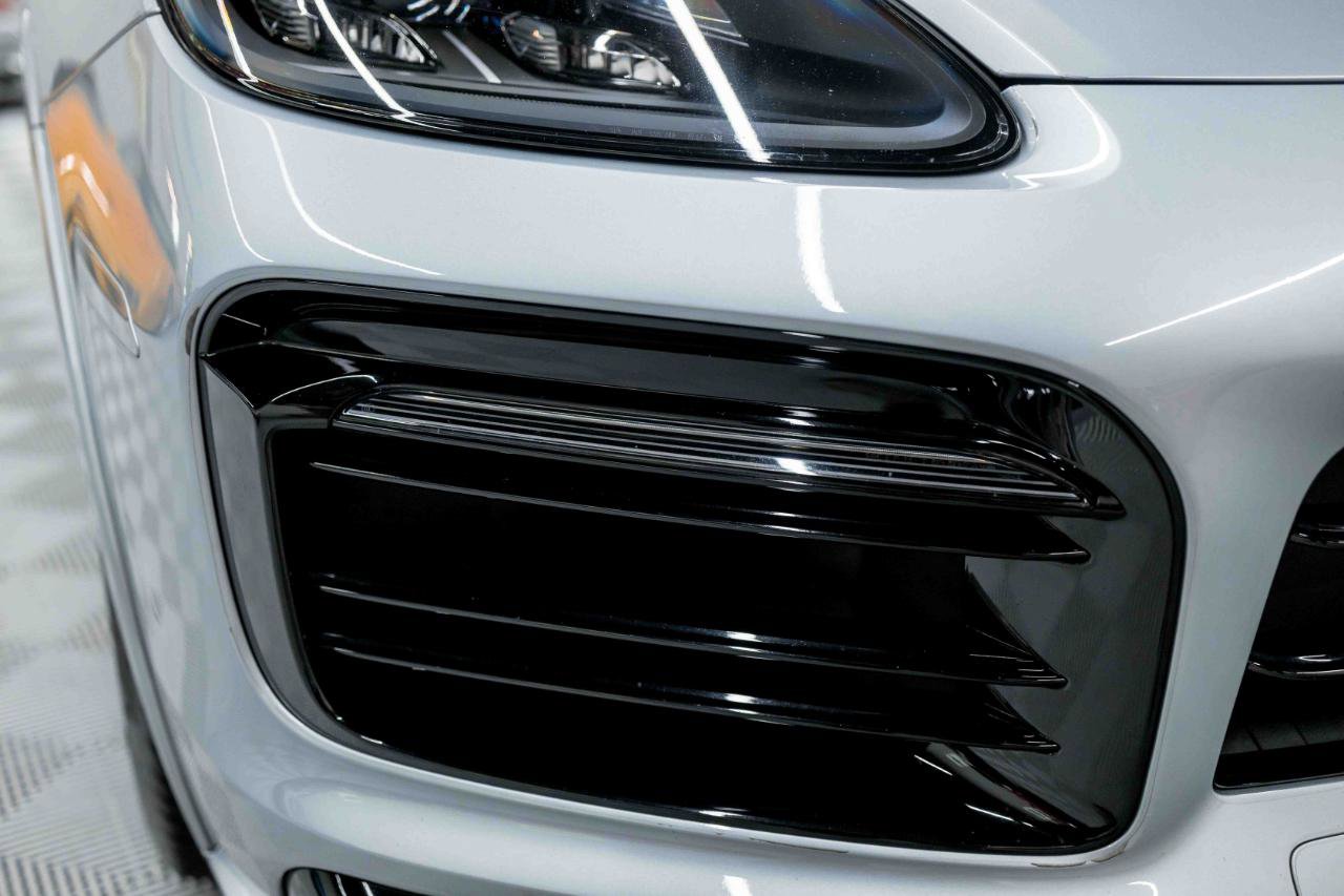 Used 2022 Porsche Cayenne GTS AWD/4WD image 16