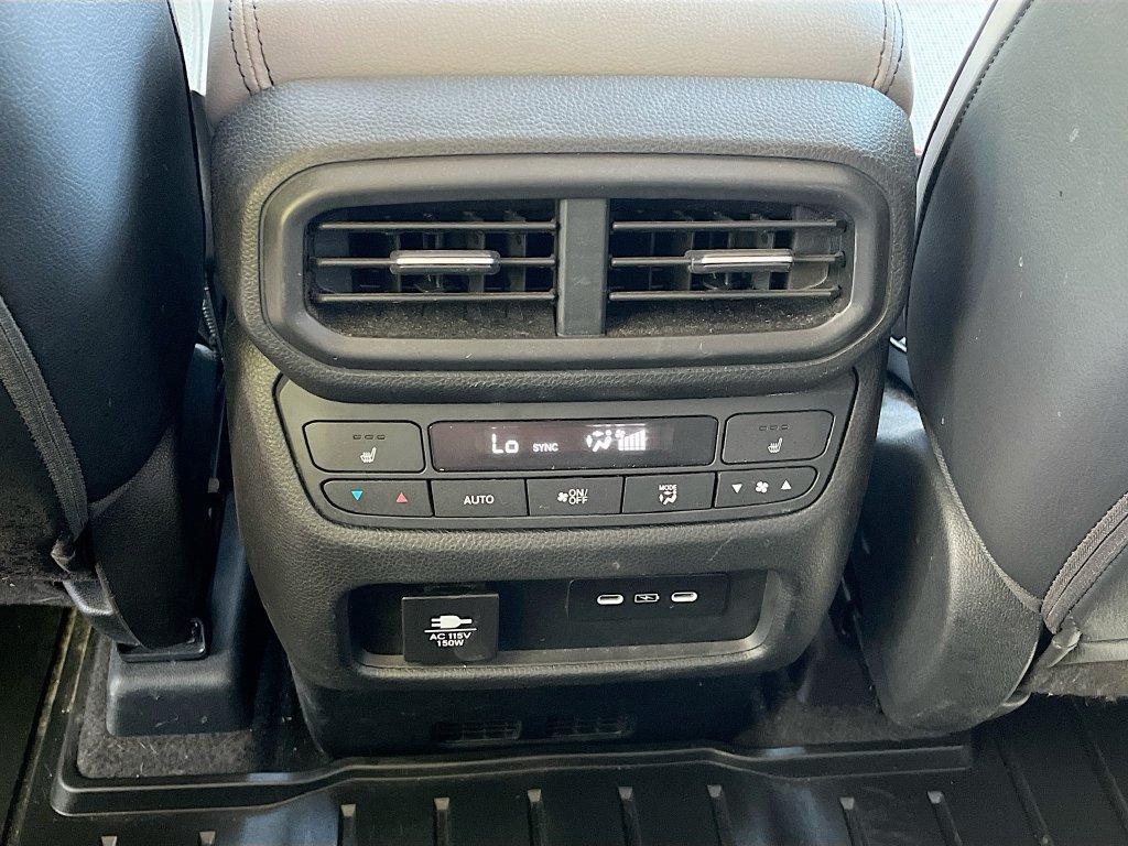 Used 2024 Honda Pilot Elite image 27