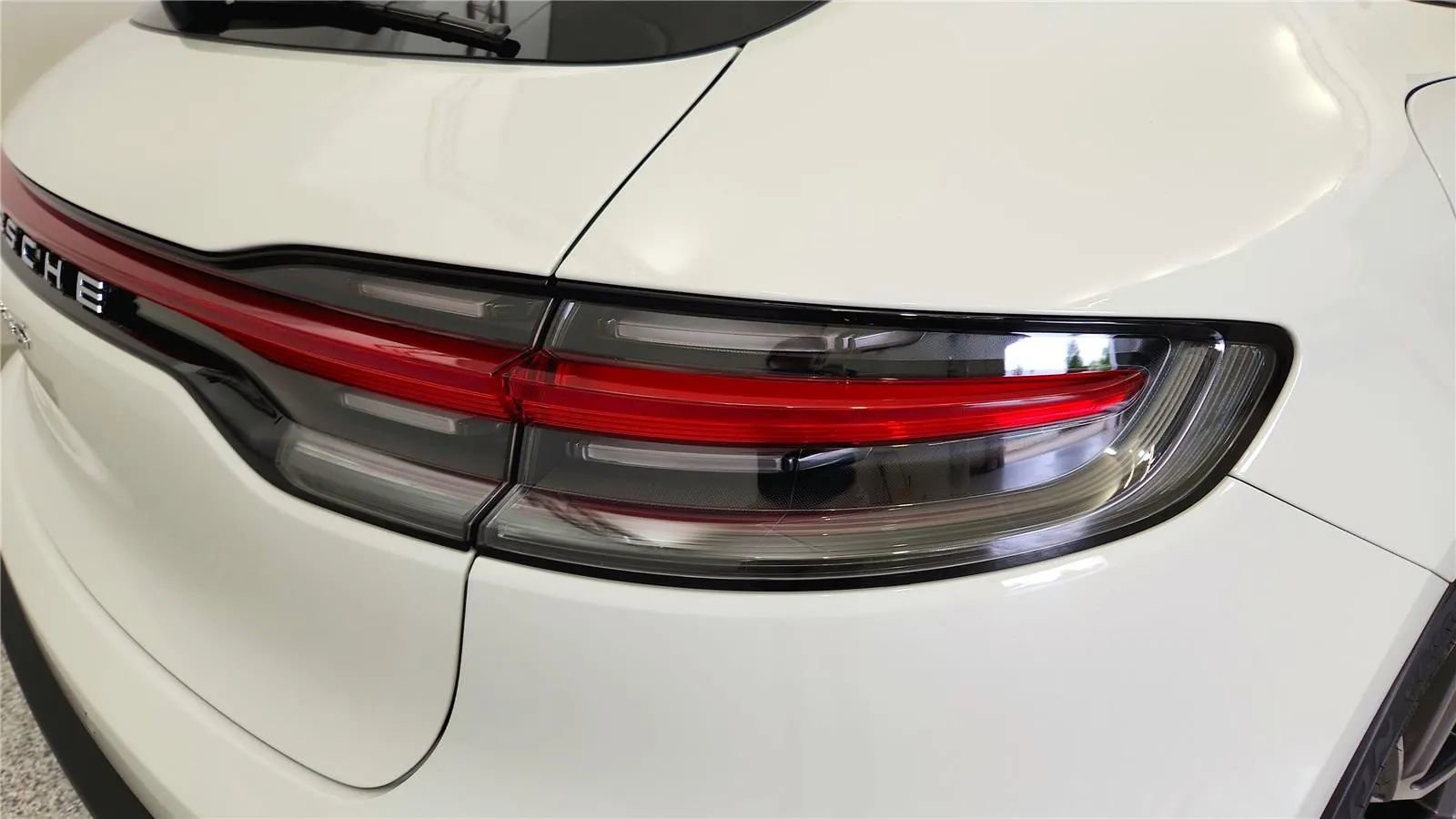 Used 2022 Porsche Macan S AWD/4WD image 15