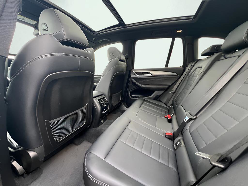 Used 2018 BMW X3 M40i image 18