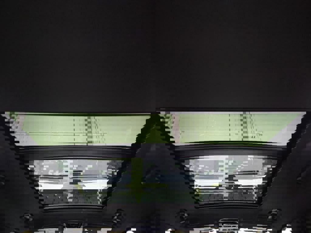 New 2026 Land Rover Range Rover Velar Dynamic SE image 27