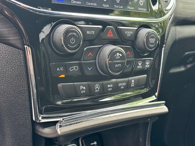 Used 2021 Jeep Grand Cherokee Laredo X AWD/4WD image 6