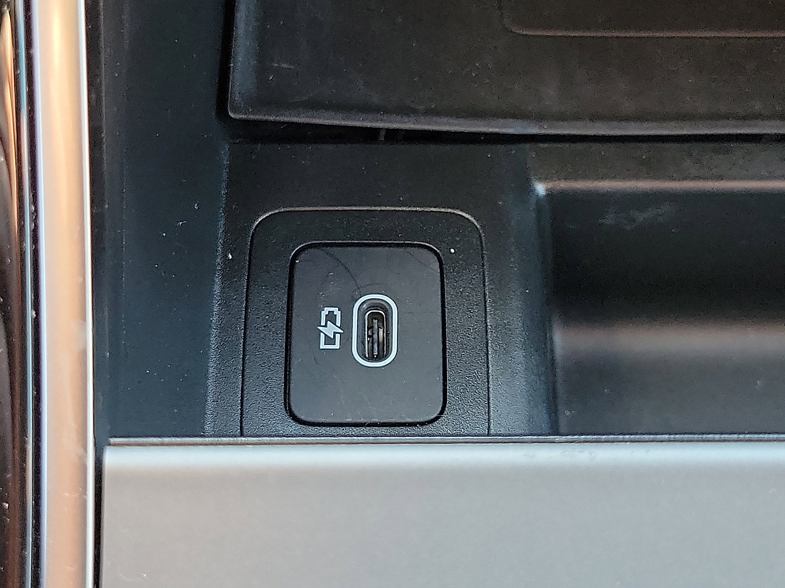 Used 2024 Land Rover Range Rover Evoque Dynamic SE image 23