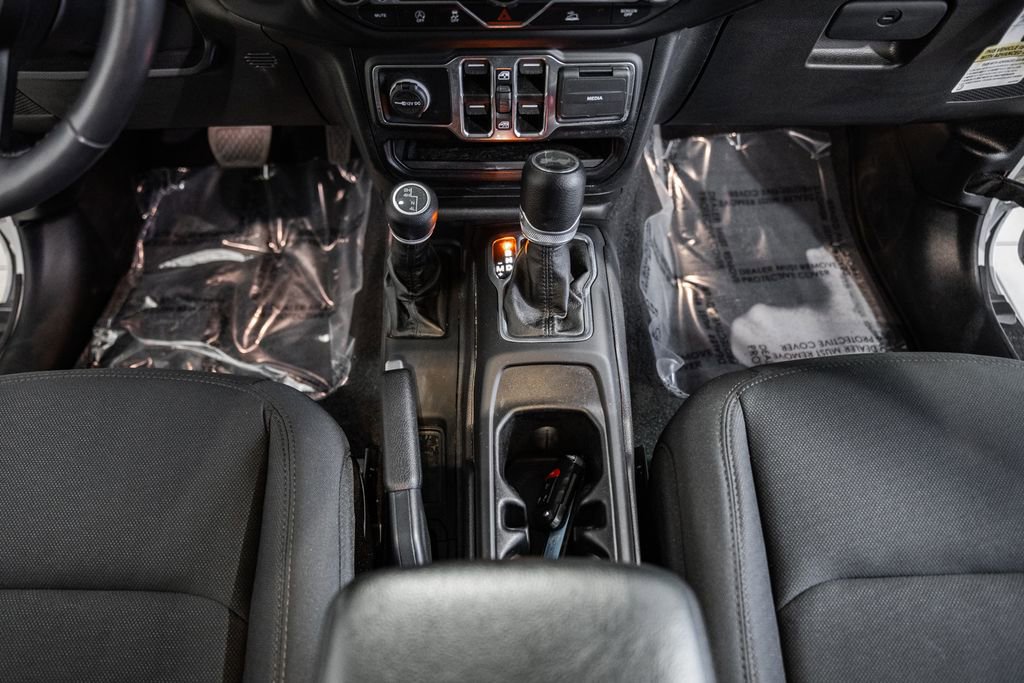 Used 2022 Jeep Wrangler Unlimited Sport image 31