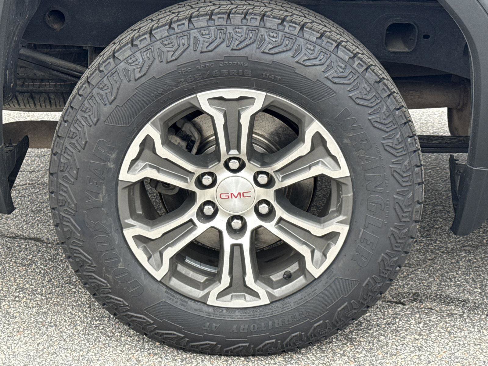 Used 2020 GMC Sierra 1500 SLE w/ Remote Start Package image 5