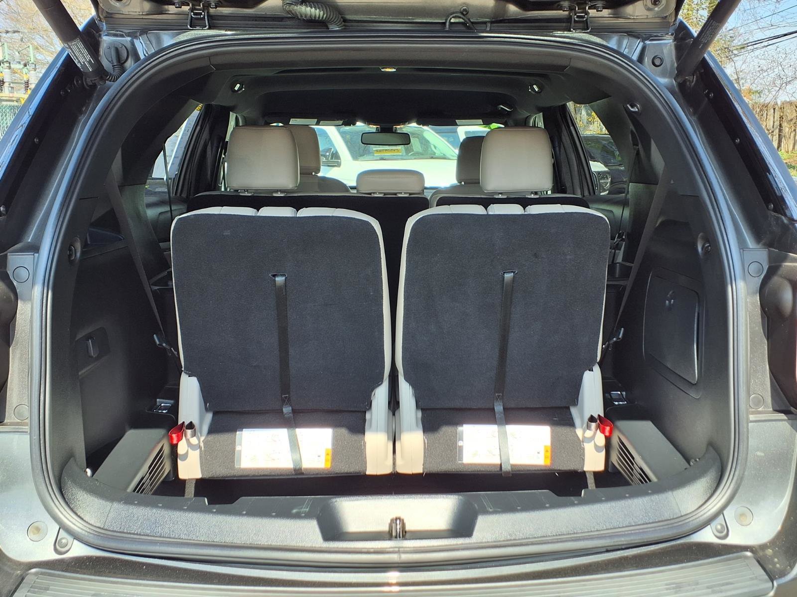 Certified 2019 Ford Explorer XLT w/ Equipment Group 202A image 18