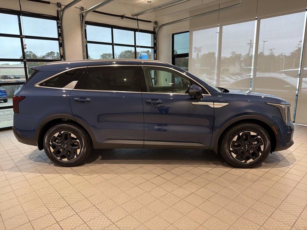 New 2026 Kia Sorento S w/ S Panoramic Sunroof Package image 6