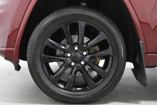 Used 2018 Jeep Grand Cherokee Altitude image 15