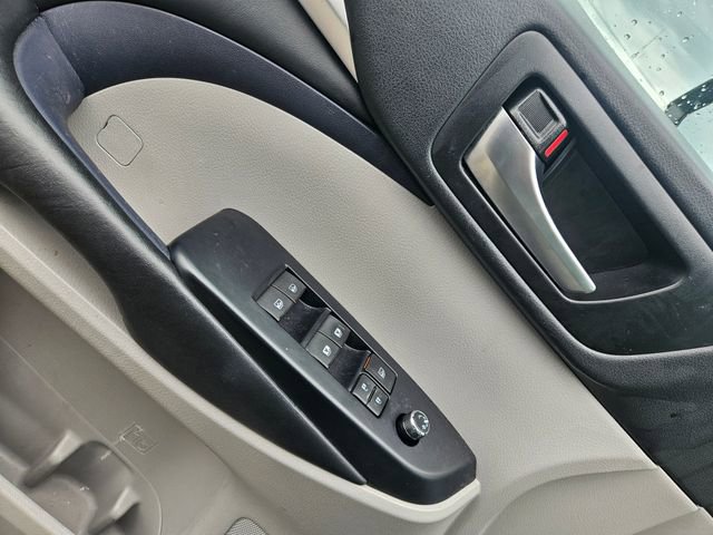 Used 2019 Toyota Highlander XLE FWD image 11