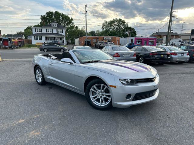 Used 2015 Chevrolet Camaro LT RWD image 2
