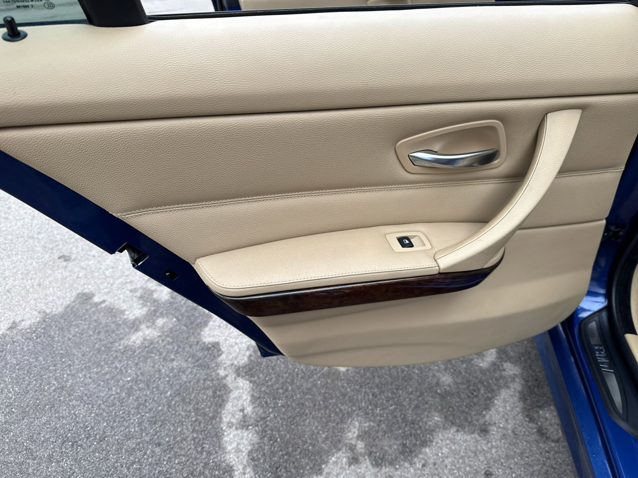 Used 2009 BMW 335i xDrive 4dr Sdn 335i xDrive AWD image 16