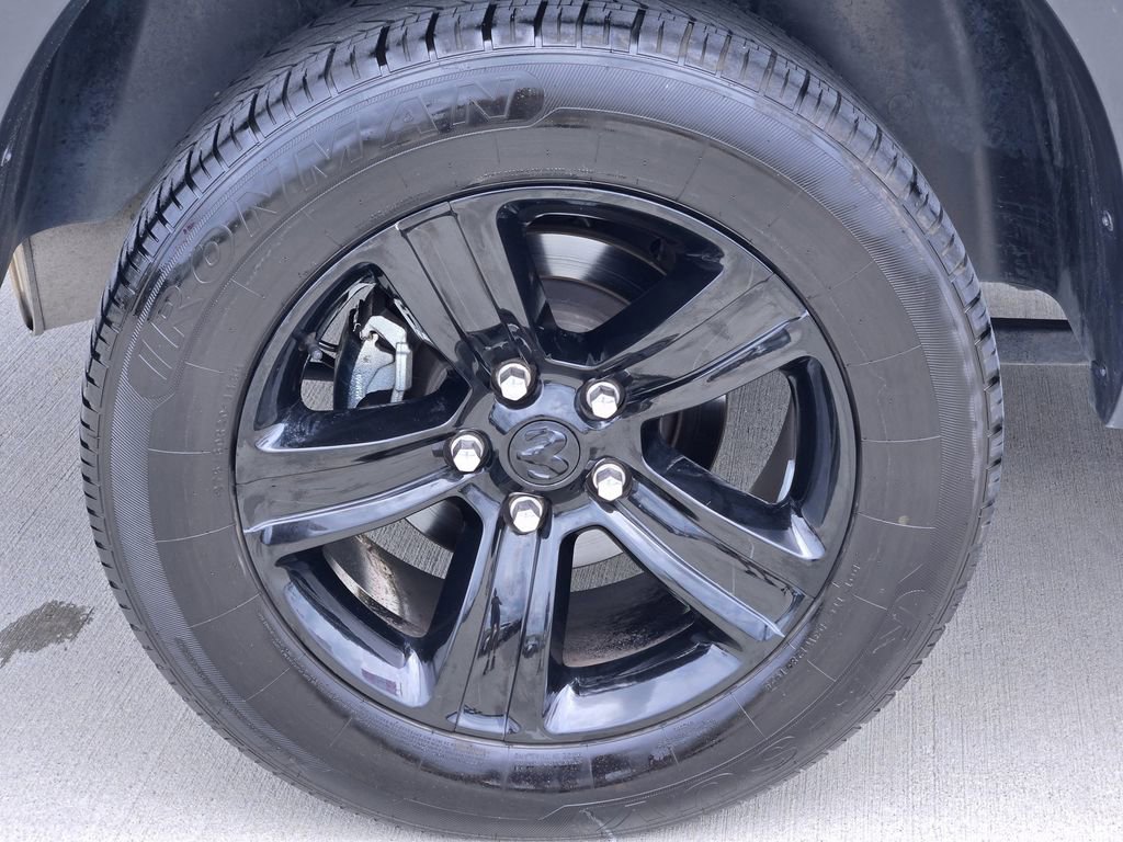 Used 2024 RAM 1500 Classic Warlock RWD image 10