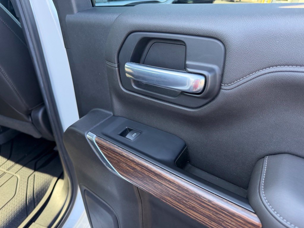 Used 2019 Chevrolet Silverado 1500 High Country w/ High Country Premium Package AWD/4WD image 37