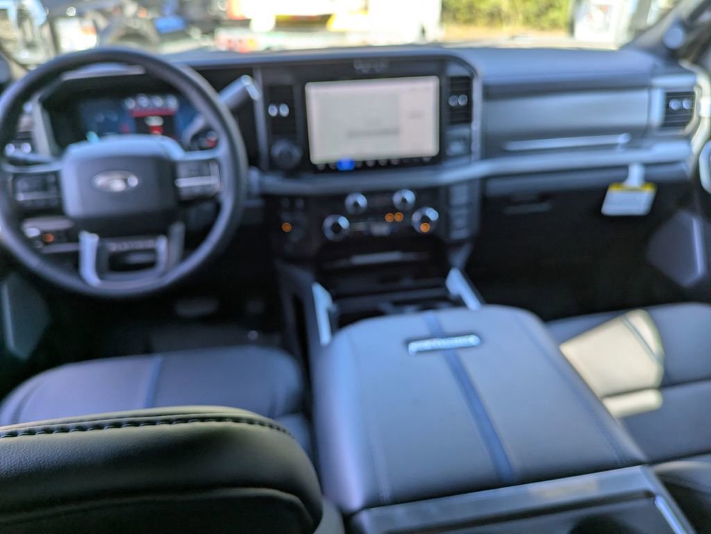New 2025 Ford F250 Platinum image 28