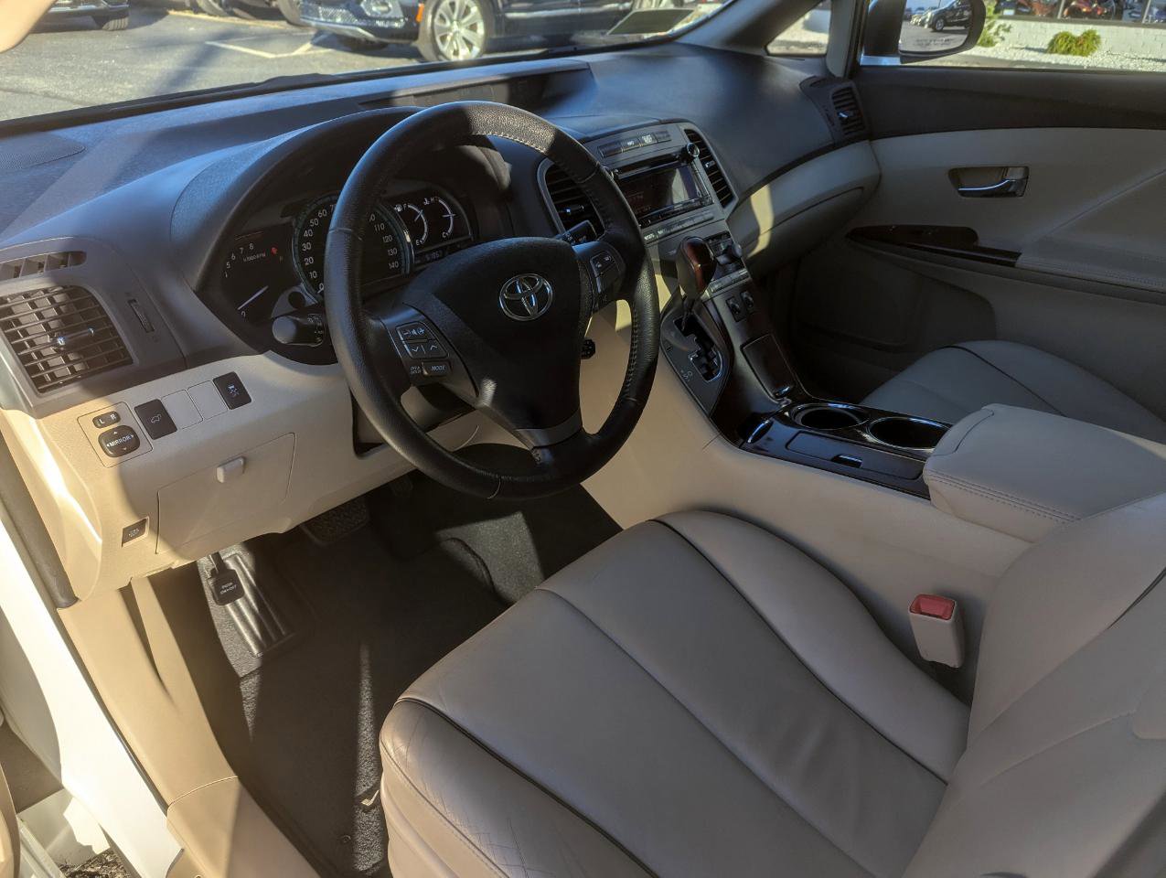 Used 2012 Toyota Venza XLE AWD/4WD image 13