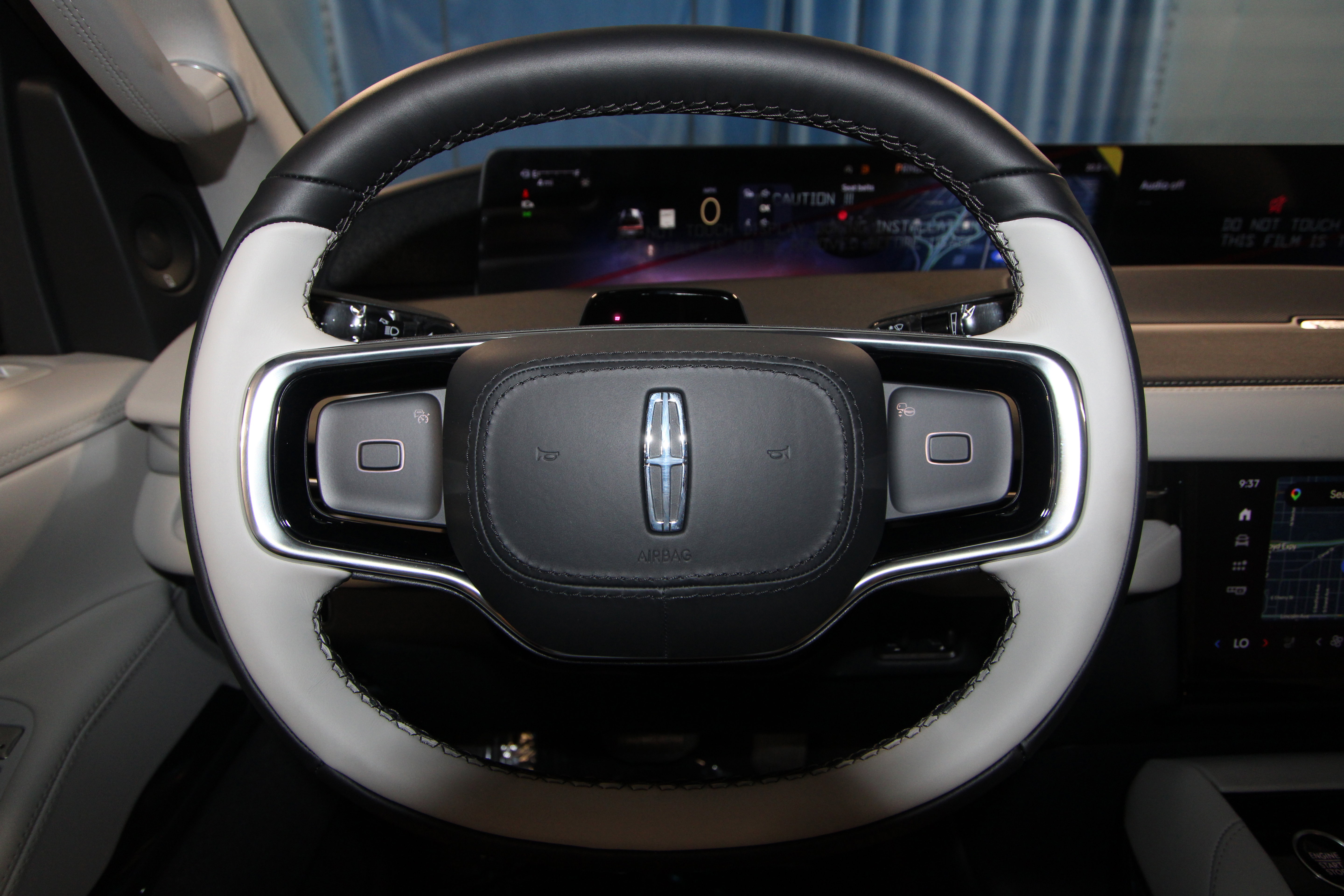 New 2026 Lincoln Navigator L Reserve AWD/4WD image 10