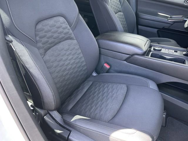 Used 2024 Nissan Pathfinder S AWD/4WD image 24