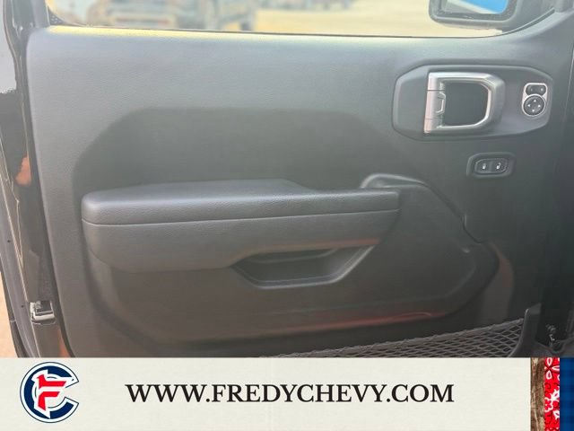 Used 2023 Jeep Wrangler Sport AWD/4WD image 26