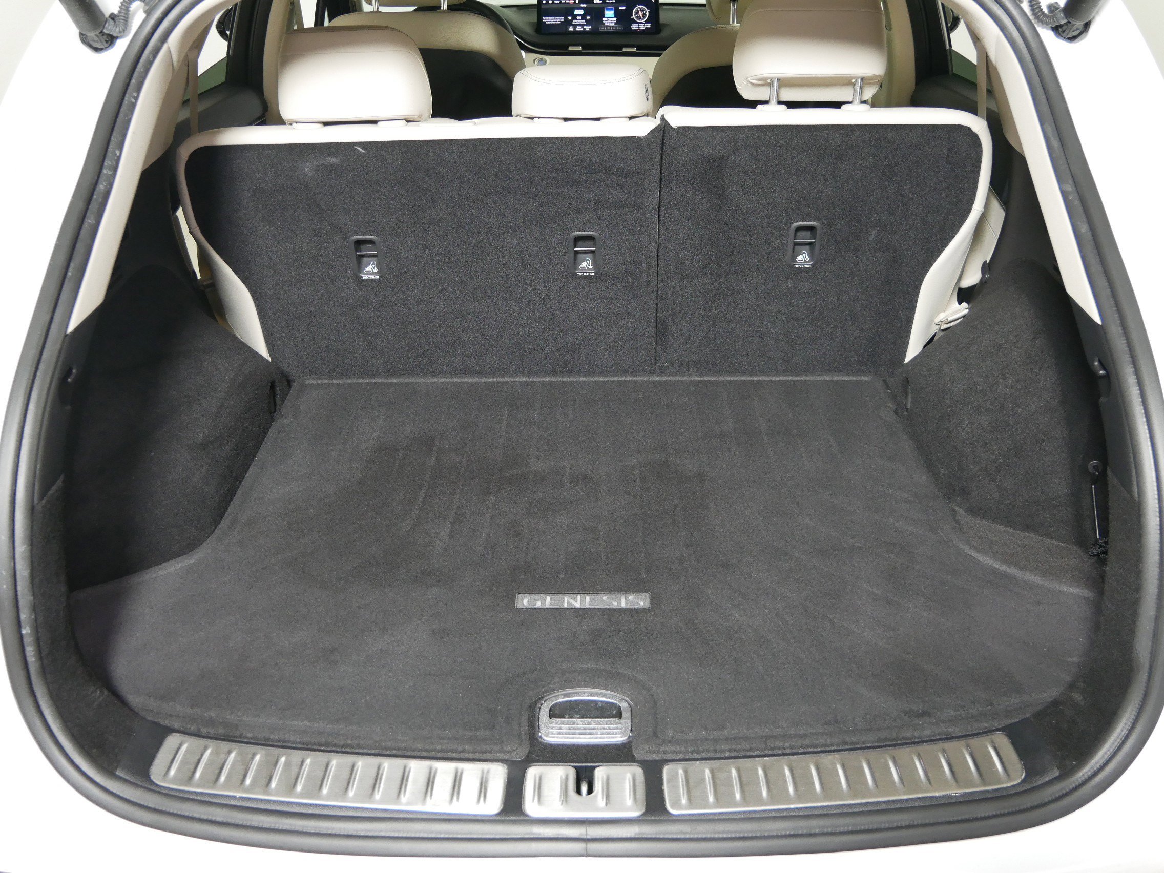 Used 2025 Genesis GV70 2.5T w/ Select Package AWD/4WD image 18