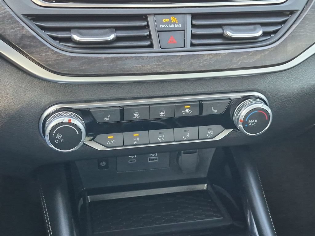 Used 2024 Nissan Altima 2.5 SV w/ SV Premium Package AWD/4WD image 23
