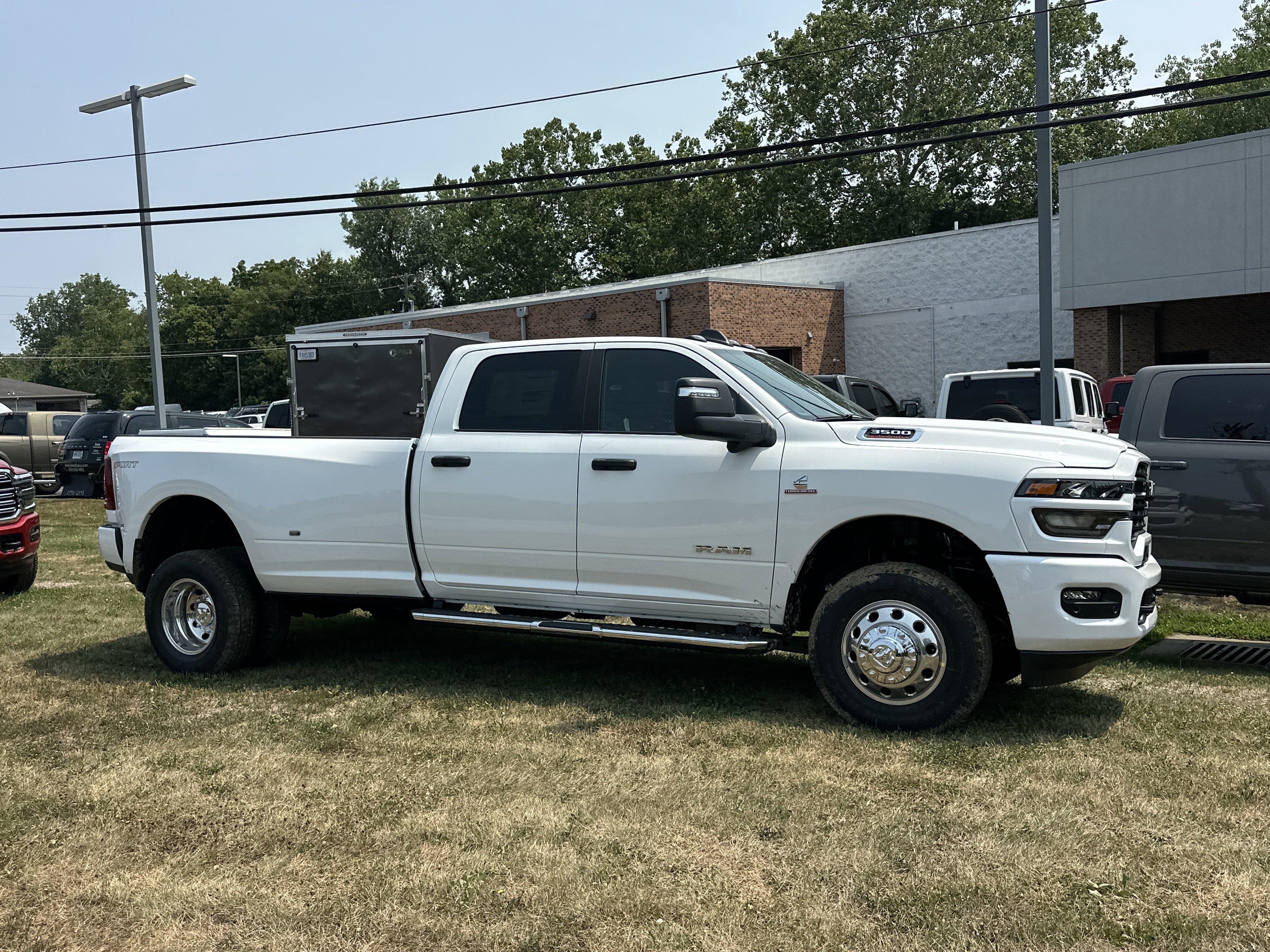 New 2026 RAM 3500 Big Horn AWD/4WD image 21