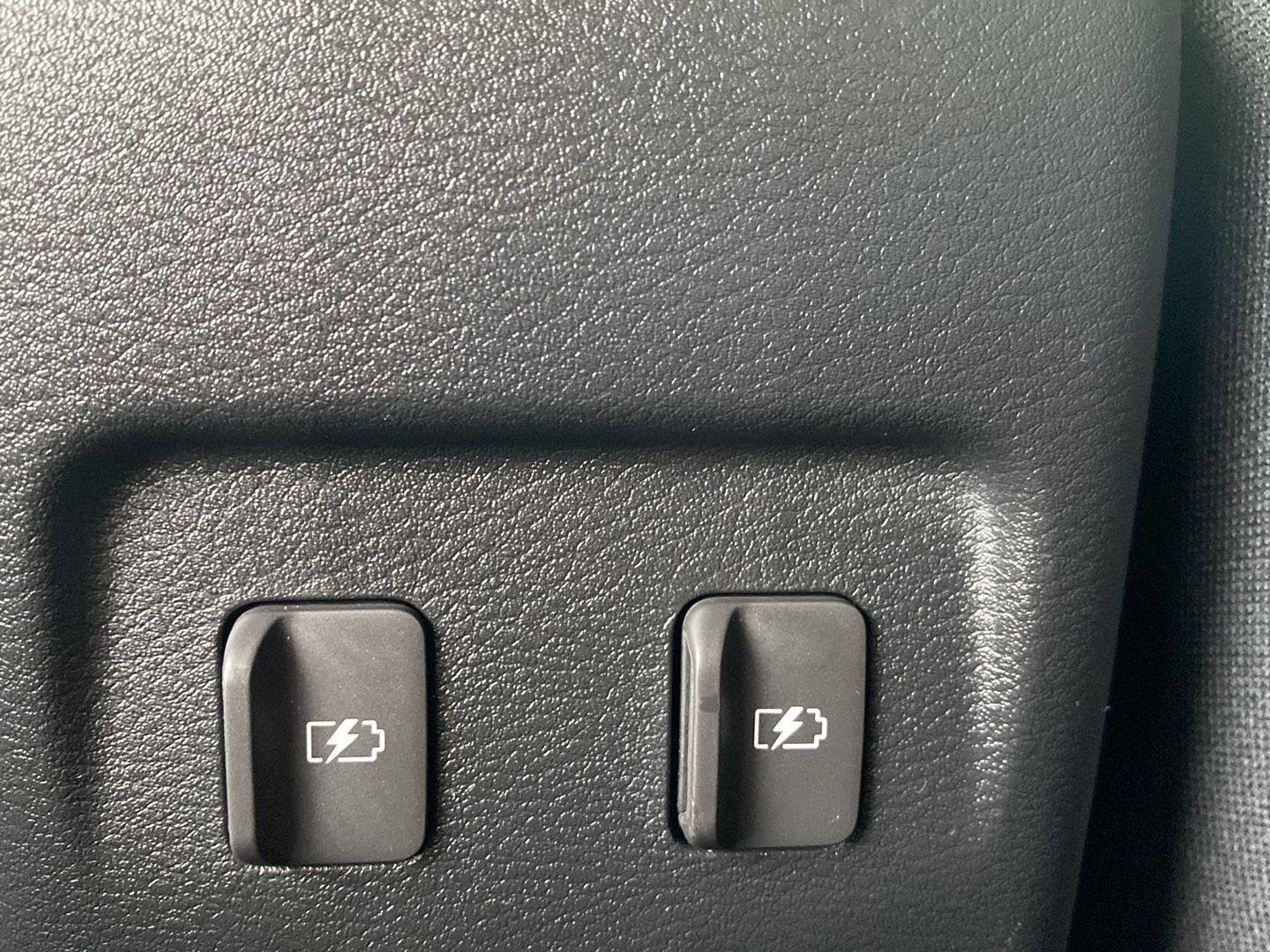 Certified 2023 Nissan Kicks SV FWD image 24