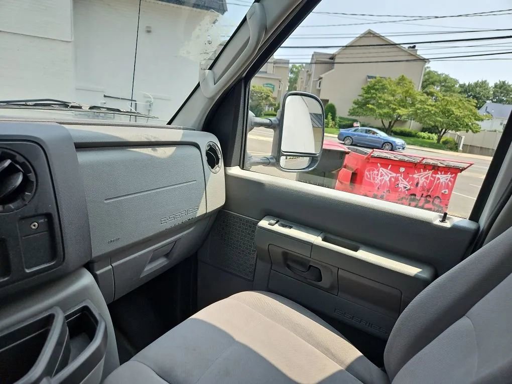 Used 2012 Ford E-150 and Econoline 150 w/ PWR Group image 19