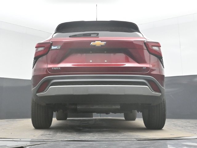 Used 2024 Chevrolet Trax LT w/ Driver Confidence Package FWD image 32