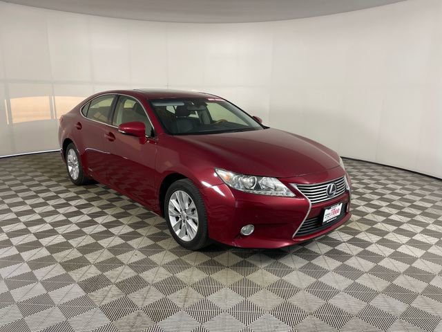Used 2013 Lexus ES 300h image 25