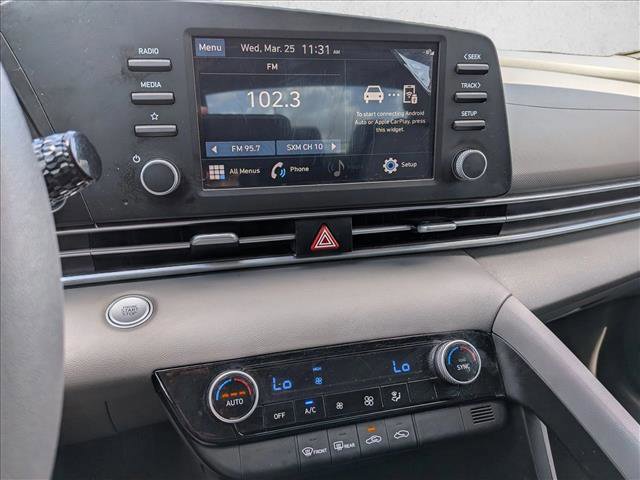 Used 2023 Hyundai Elantra SEL FWD image 14