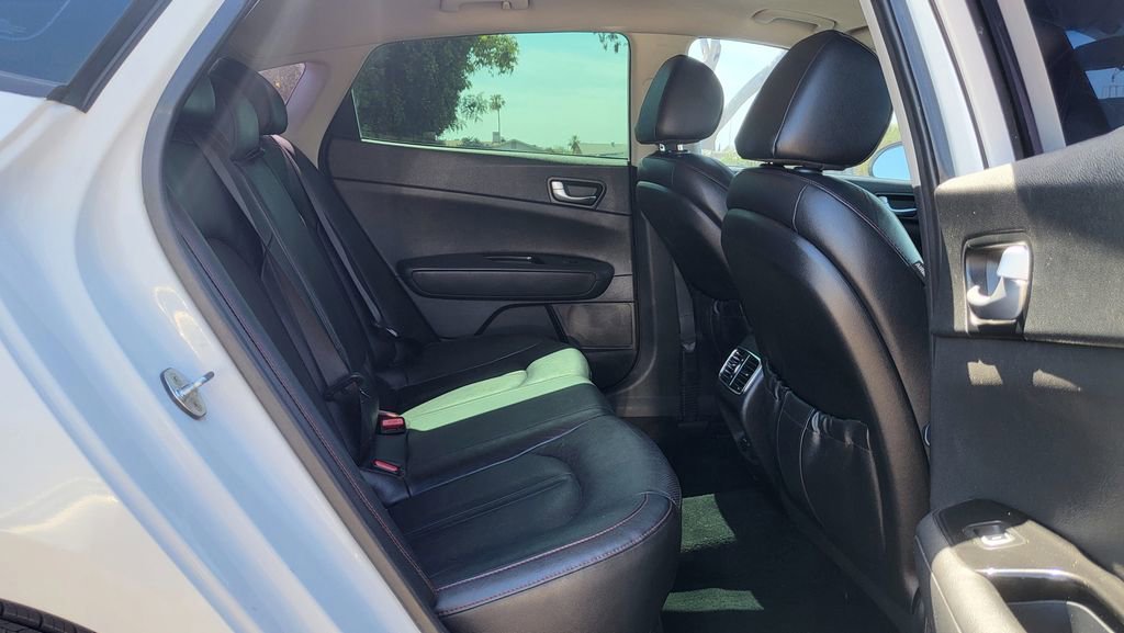 Used 2017 Kia Optima SX FWD image 19