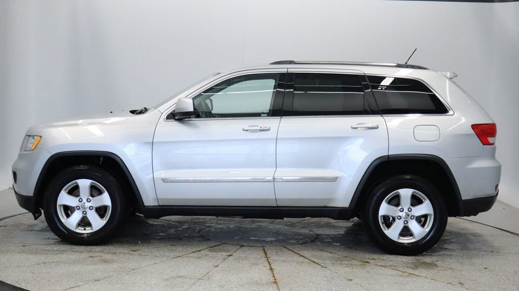 Used 2012 Jeep Grand Cherokee Laredo image 2