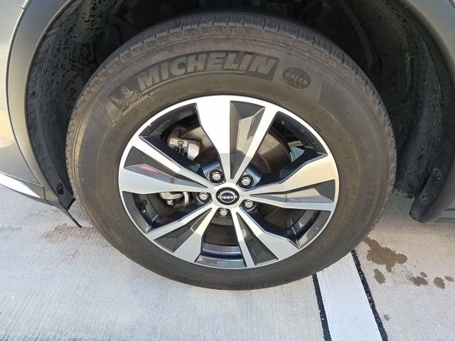 Used 2023 Nissan Murano SV FWD image 10