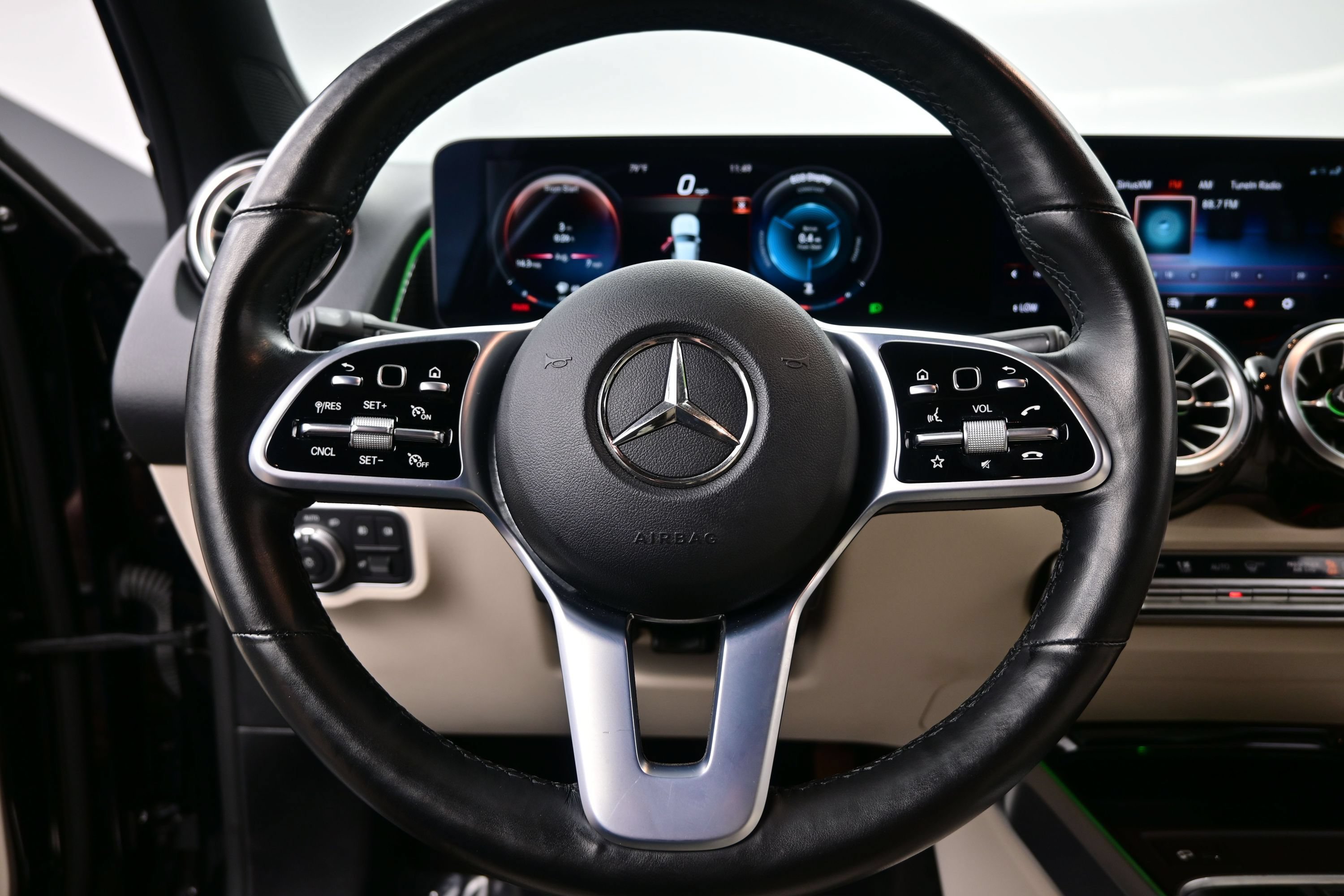 Used 2022 Mercedes-Benz GLB 250 4MATIC image 24
