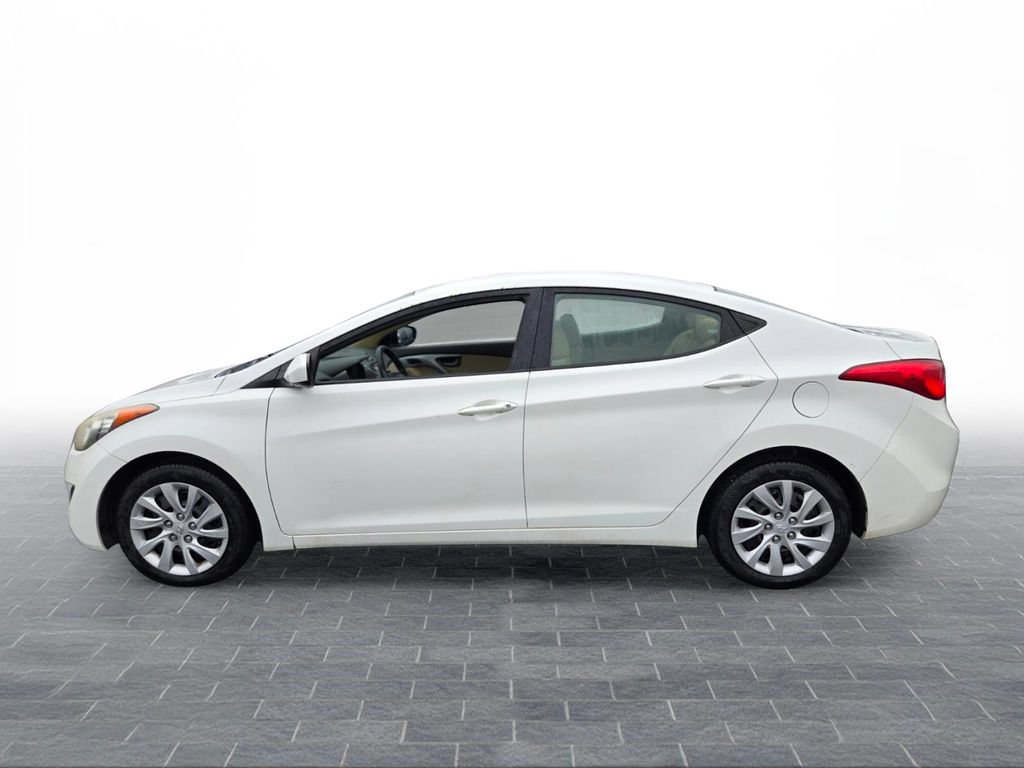 Used 2012 Hyundai Elantra GLS FWD image 3