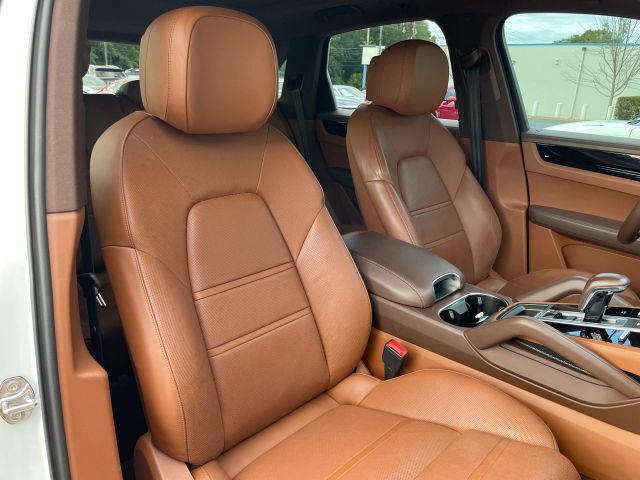 Used 2020 Porsche Cayenne S AWD/4WD image 4
