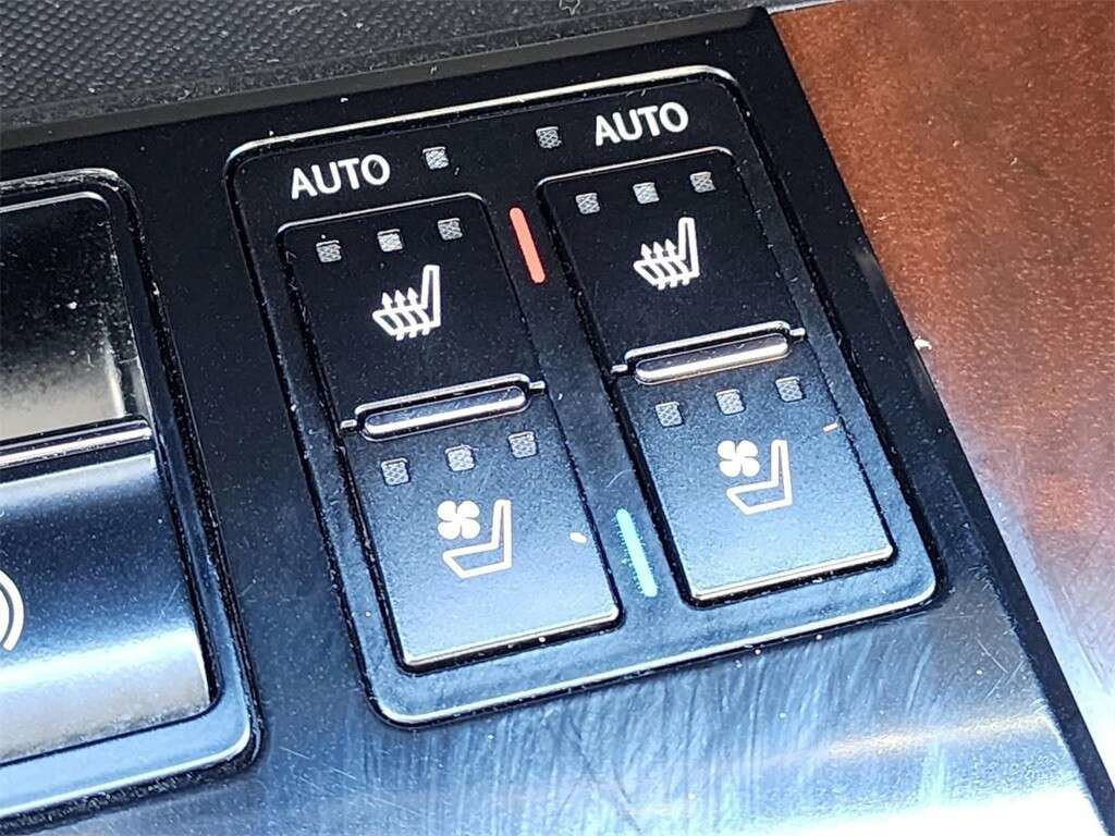 Used 2016 Lexus RX 450h AWD w/ Accessory Package image 6