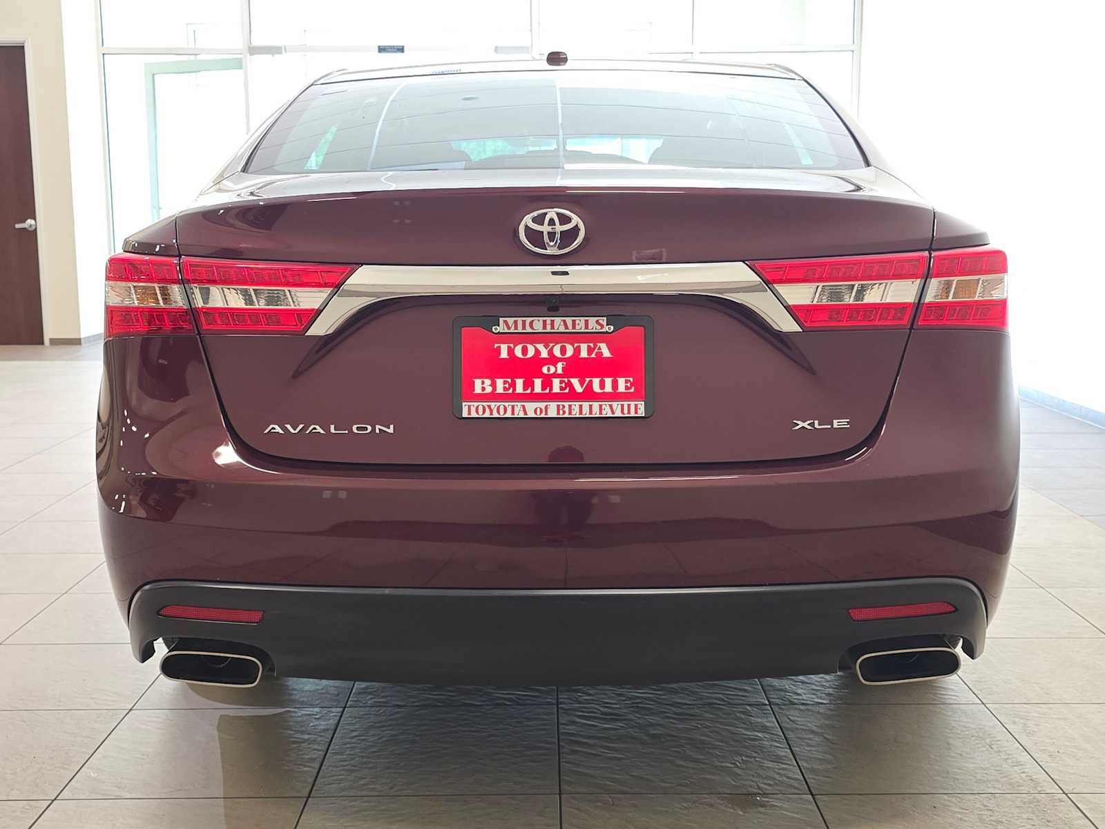 Used 2015 Toyota Avalon XLE Touring FWD image 5