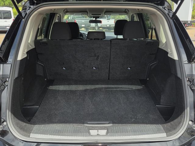 Used 2024 Nissan Rogue S image 23
