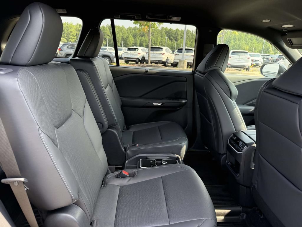 Used 2026 Lexus TX 500h AWD w/ Technology Package image 16