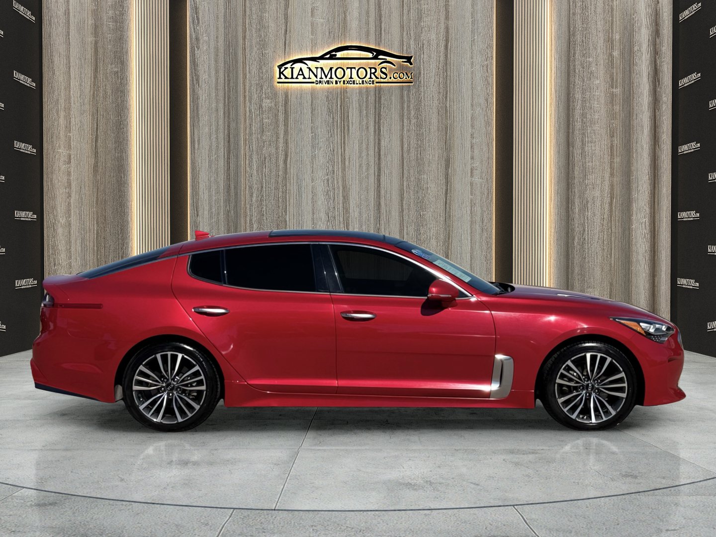 Used 2019 Kia Stinger Premium RWD image 12